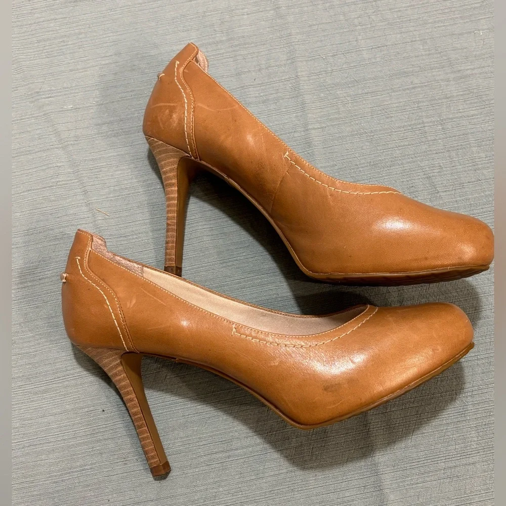 Rockport Tan Leather Platform Heels 8.5 Wide